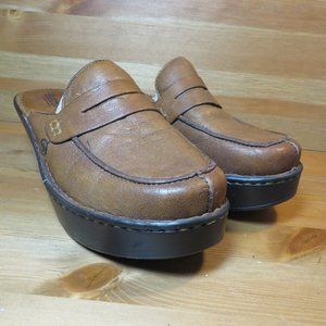 Born Penny Loafer style mule/clogs women s sz7